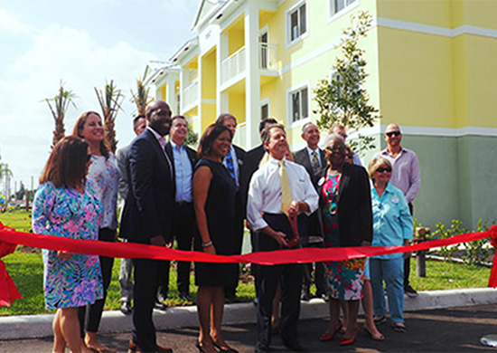 NR Mango Cove ribboncutting 550x550