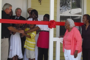 lbw-ribboncutting-closeup-300x200