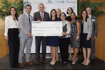 Award announcement, JPMorgan Chase and South Florida Housing Link. Photo courtesy of JPMorgan Chase.